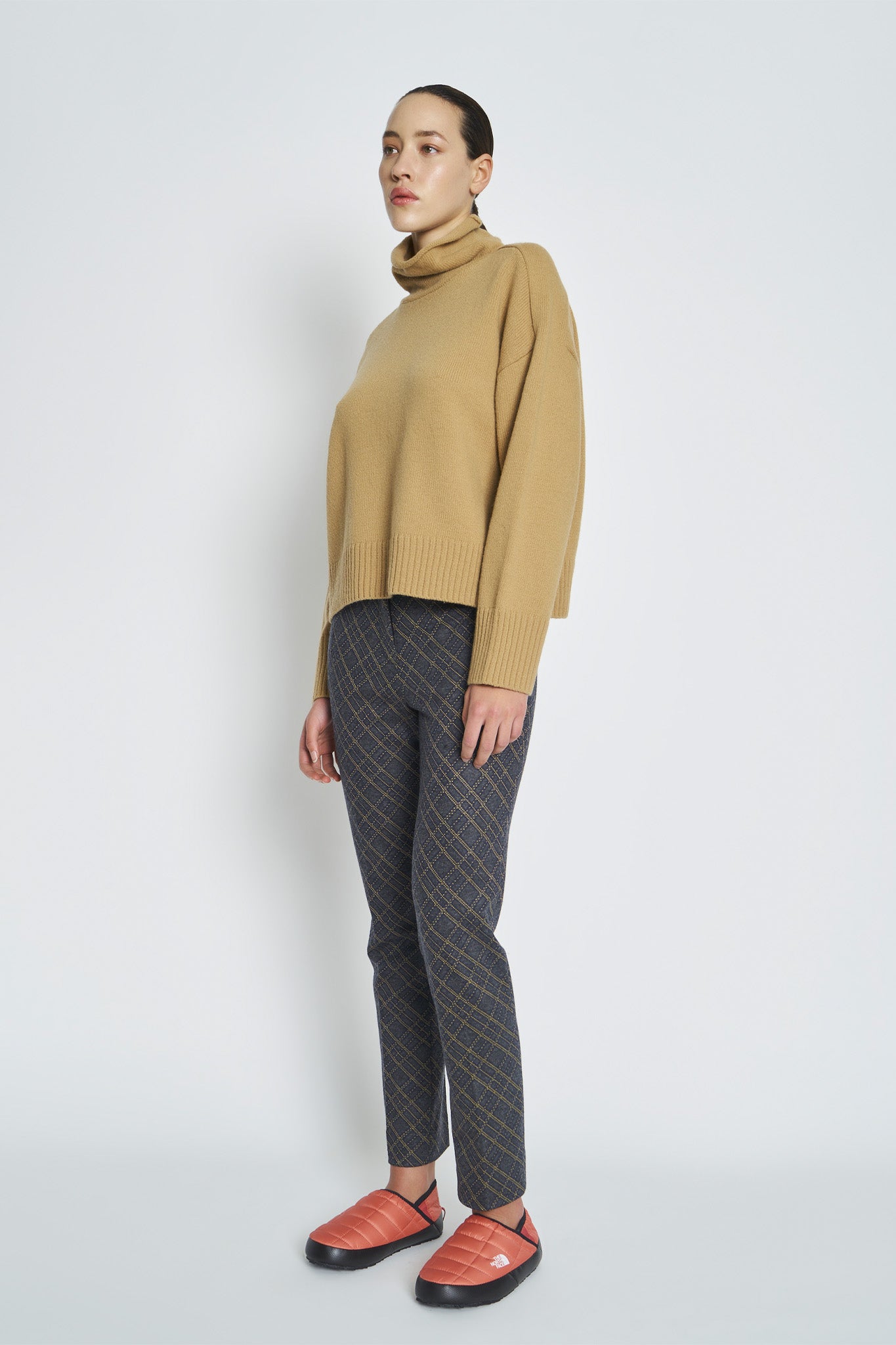 June Roll Neck | Coffee