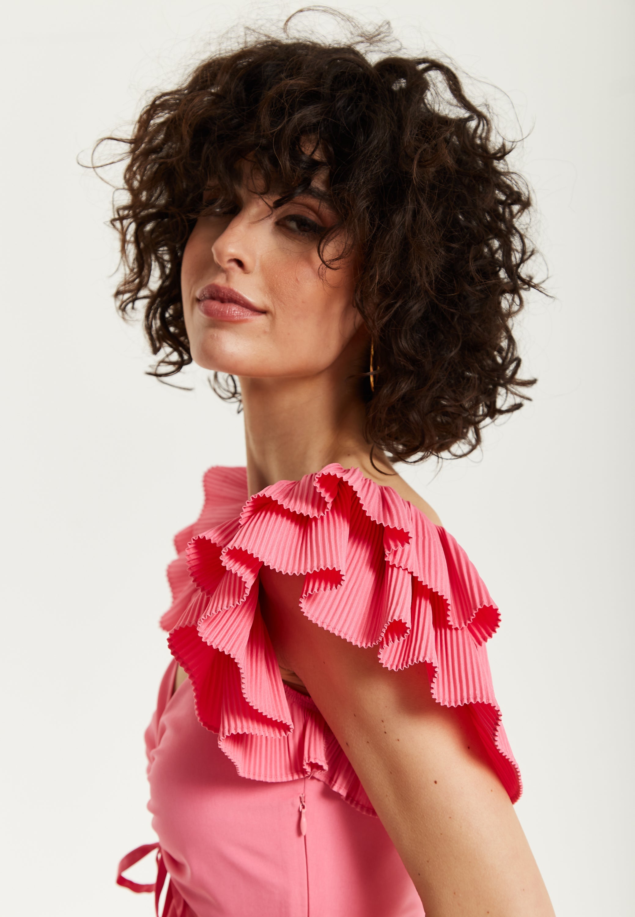 Liquorish Frill Sleeves Midi In Pink With Ruching Front