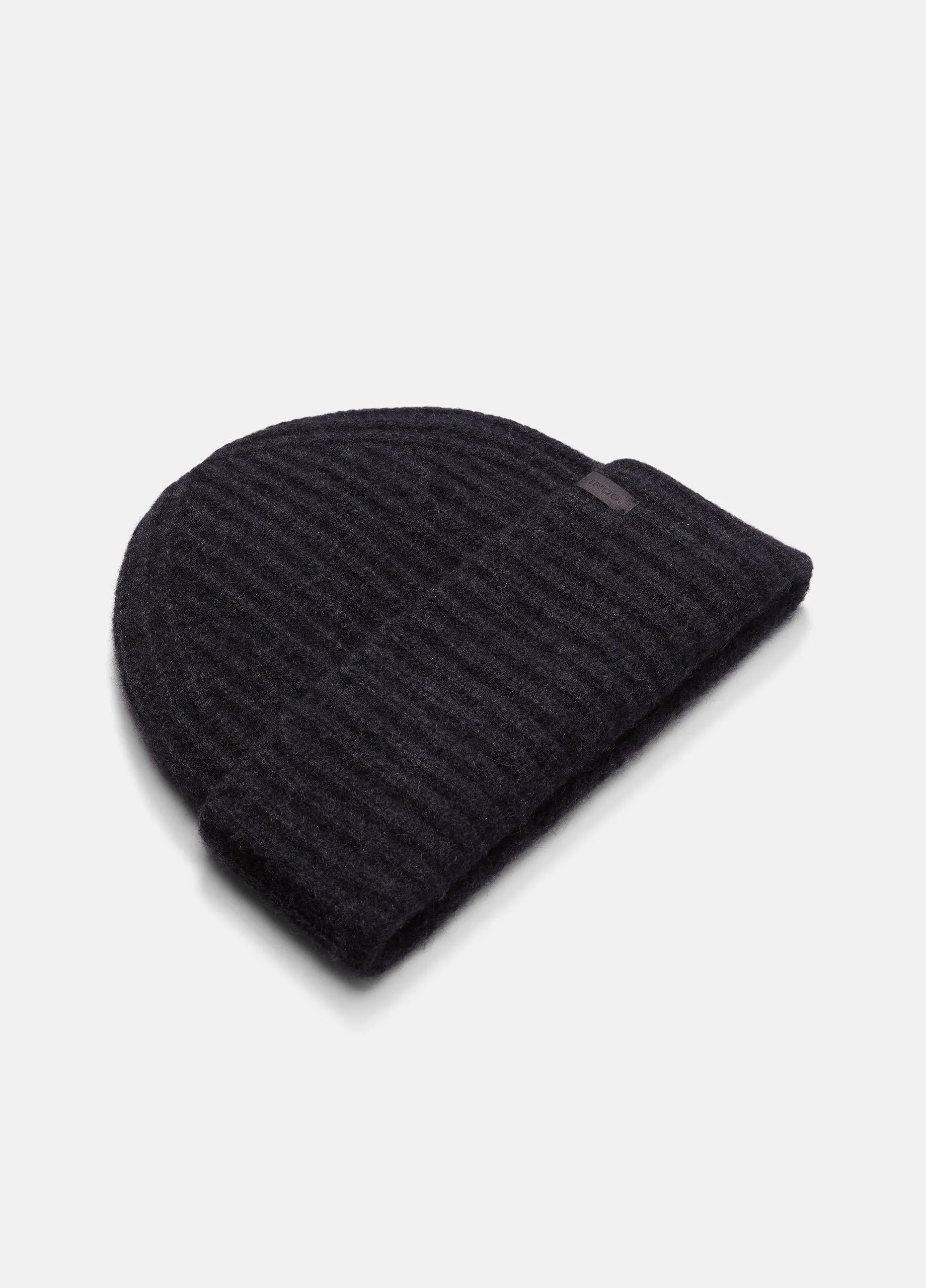 Plush Cashmere Chunky-Knit Beanie