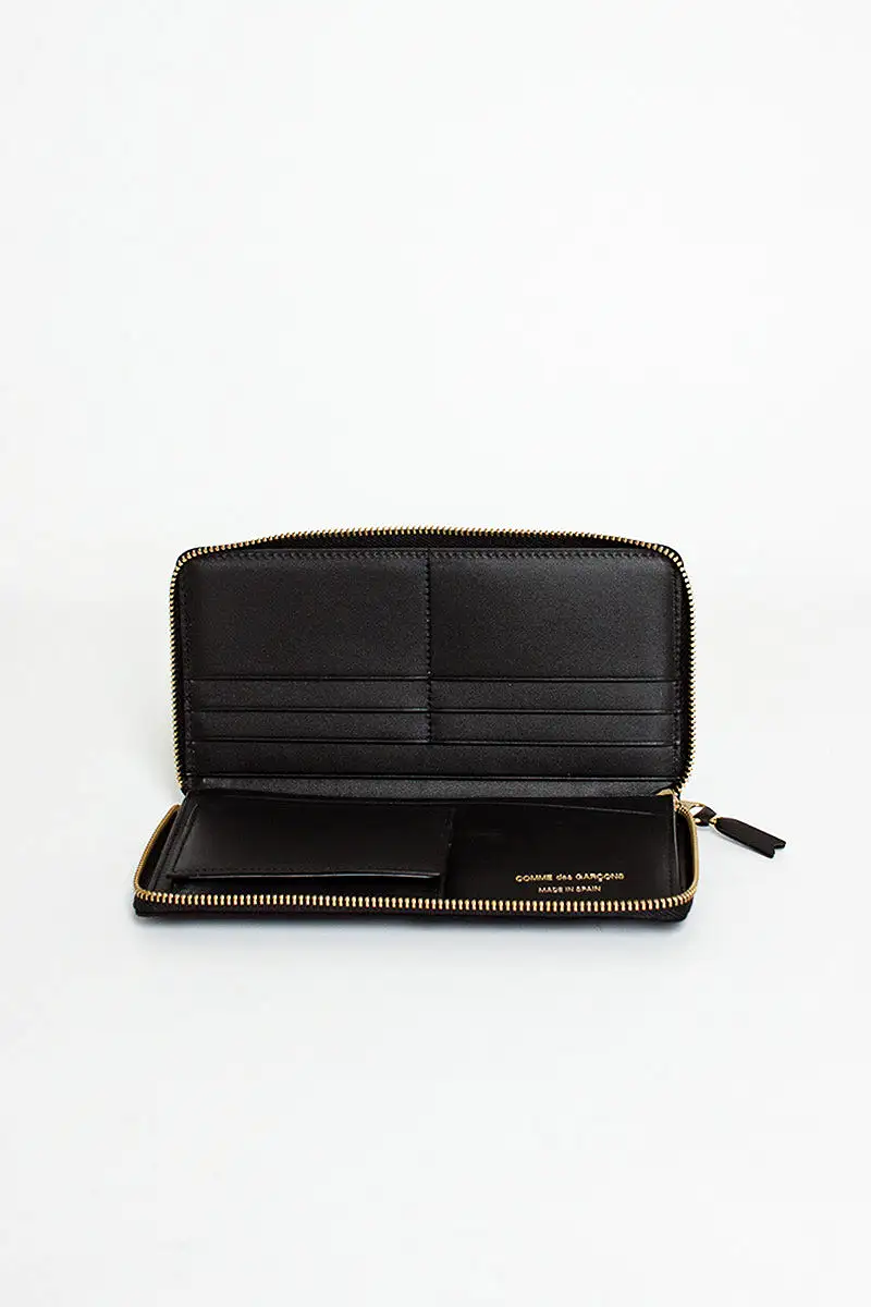 SA0110RD Classic Purse in Black Dot